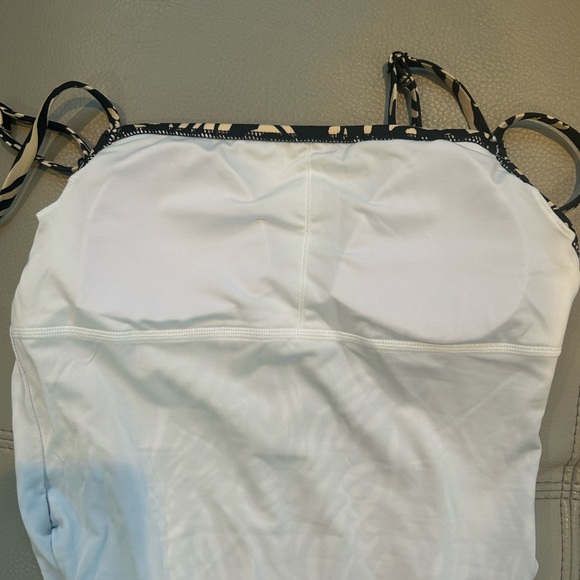 ✨Quiksilver (NWOT) One-piece Swimsuit Size S✨ - Picture 7 of 7